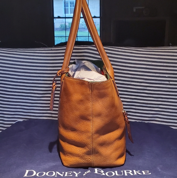 Dooney and Bourke Russell tote - Picture 2 of 8